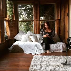 Meet your Posher, Janelle